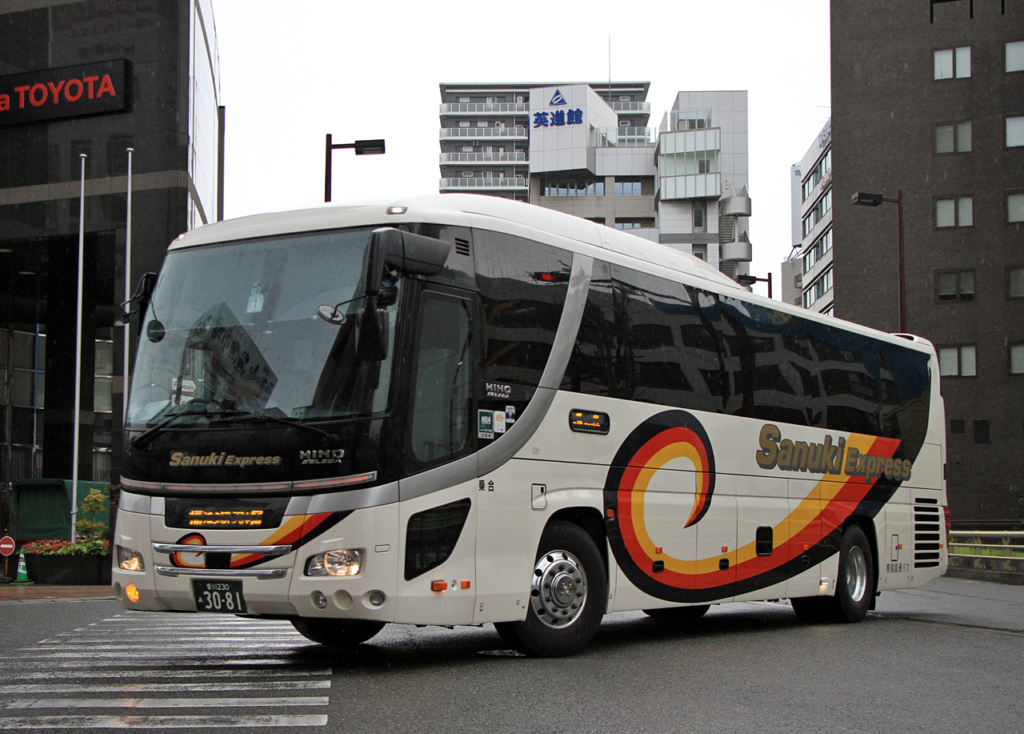 四国高速バス「さぬきエクスプレス福岡号」　3081_01