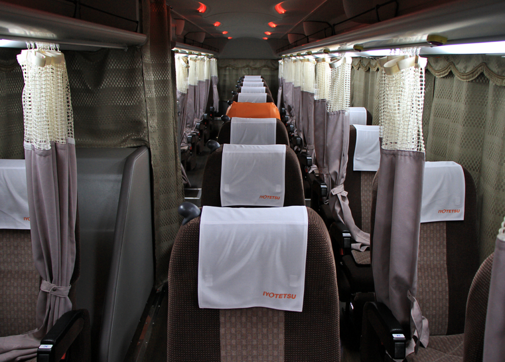 伊予鉄バス「道後エクスプレスふくおか号」 5620_03